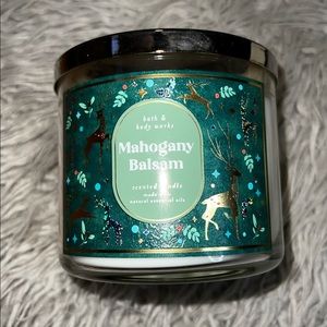 New bath and body works mahagony and balsam 3 wick candle!